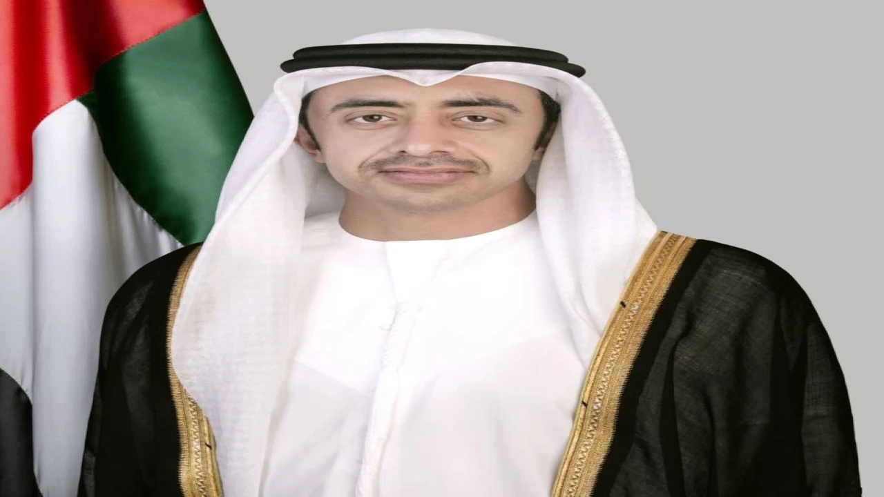 عبدالله بن زايد يناقش القضايا المالية مع نائب المستشار الألماني